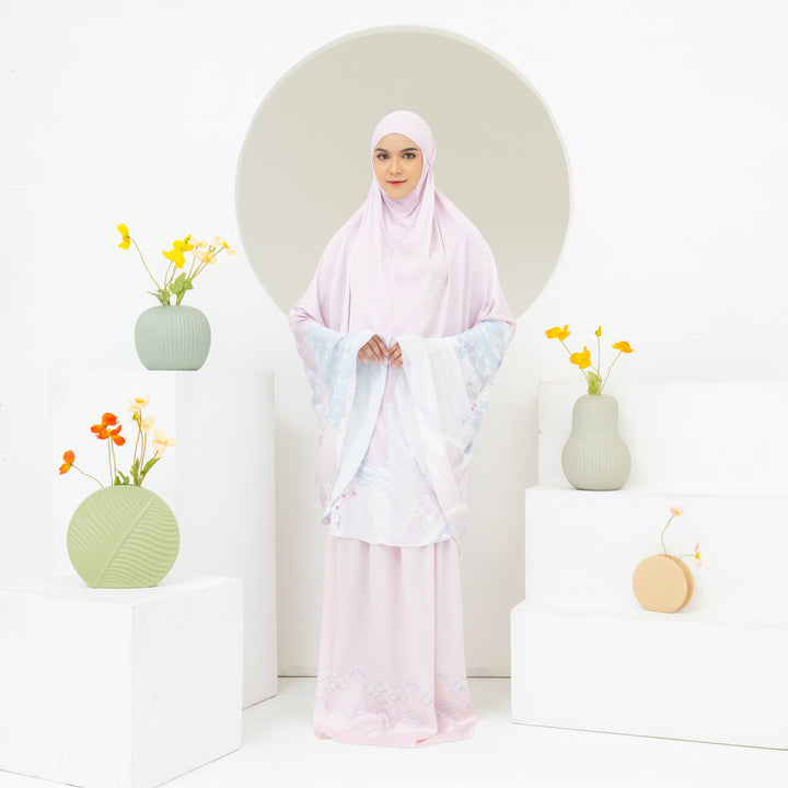INAYA Prayer Wear Set + Pouch + Mini Prayer Mat
