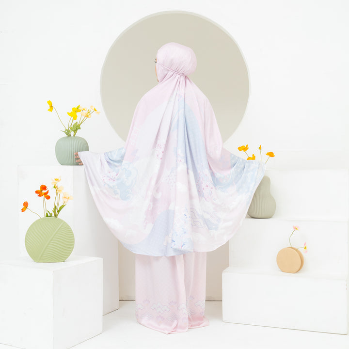 INAYA Prayer Wear Set + Pouch + Mini Prayer Mat