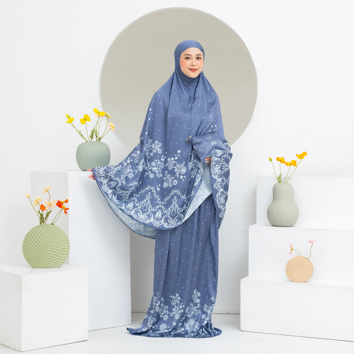 INAYA Prayer Wear Set + Pouch + Mini Padded Prayer Mat