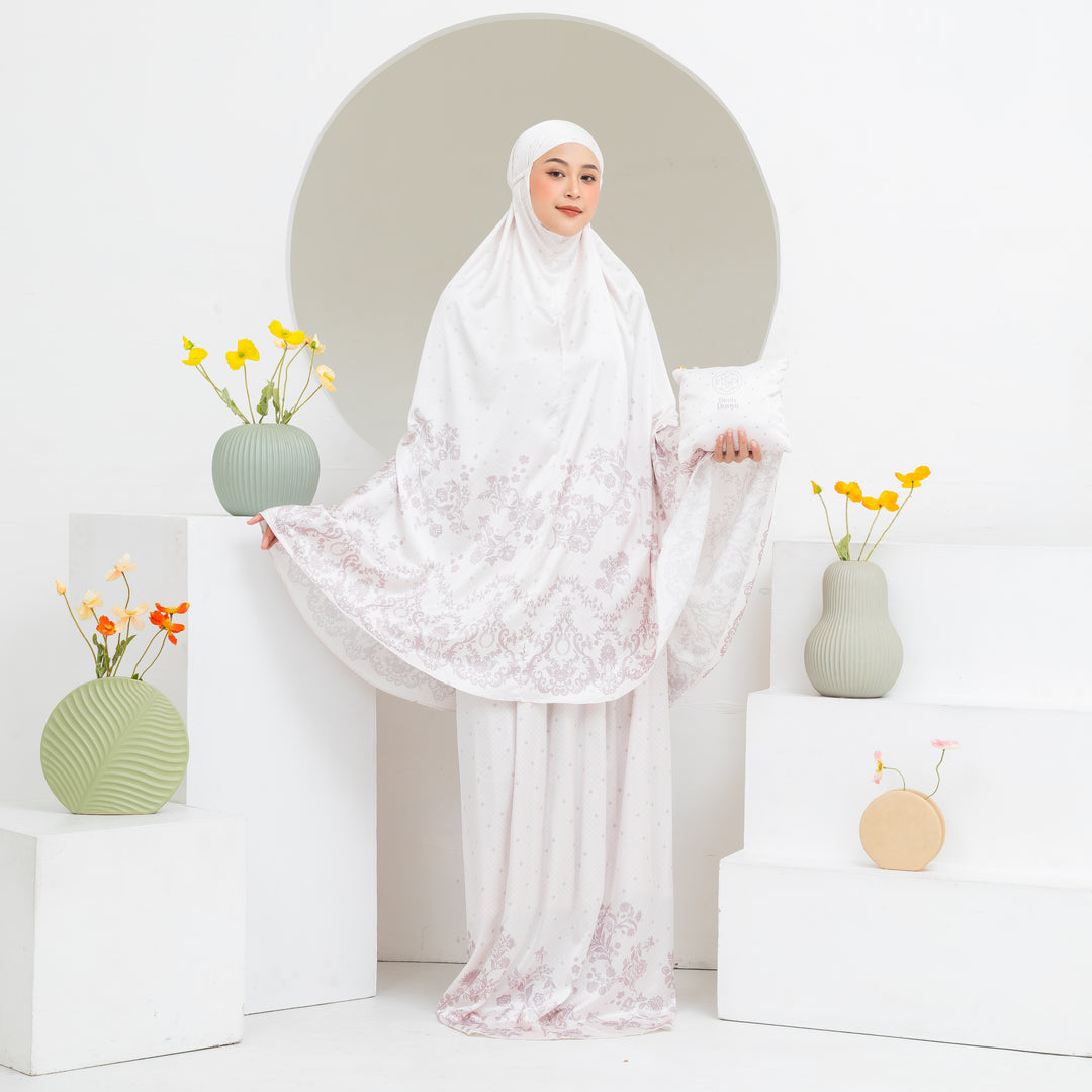 INAYA Prayer Wear Set + Pouch + Mini Padded Prayer Mat