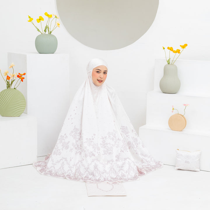 INAYA Prayer Wear Set + Pouch + Mini Padded Prayer Mat