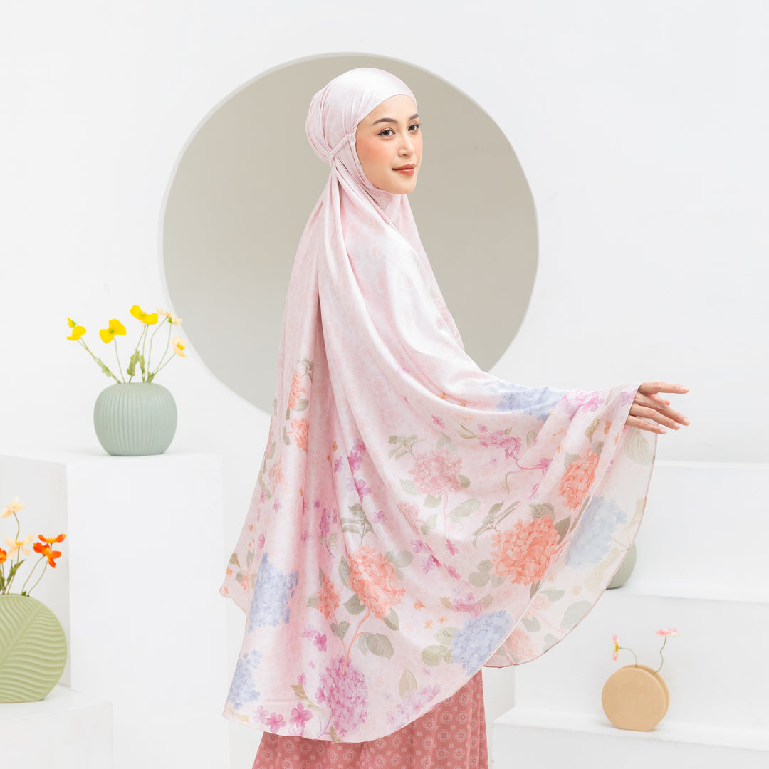 INAYA Prayer Wear Set + Pouch + Mini Padded Prayer Mat