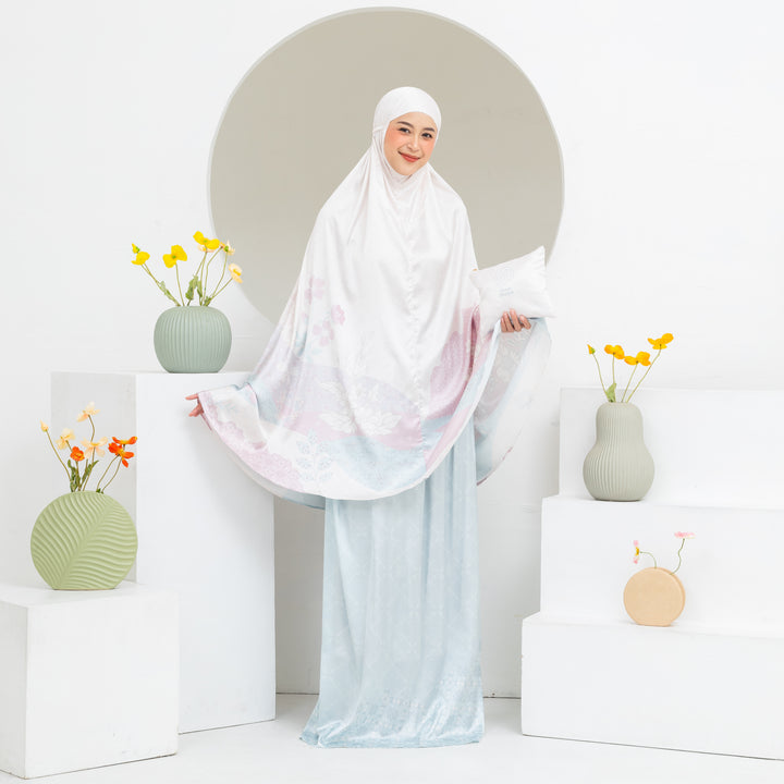INAYA Prayer Wear Set + Pouch + Mini Padded Prayer Mat