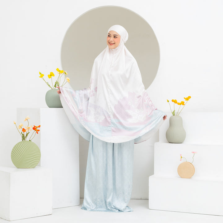 INAYA Prayer Wear Set + Pouch + Mini Padded Prayer Mat