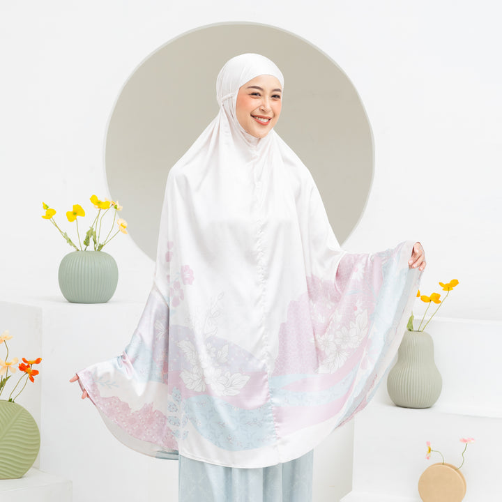 INAYA Prayer Wear Set + Pouch + Mini Padded Prayer Mat