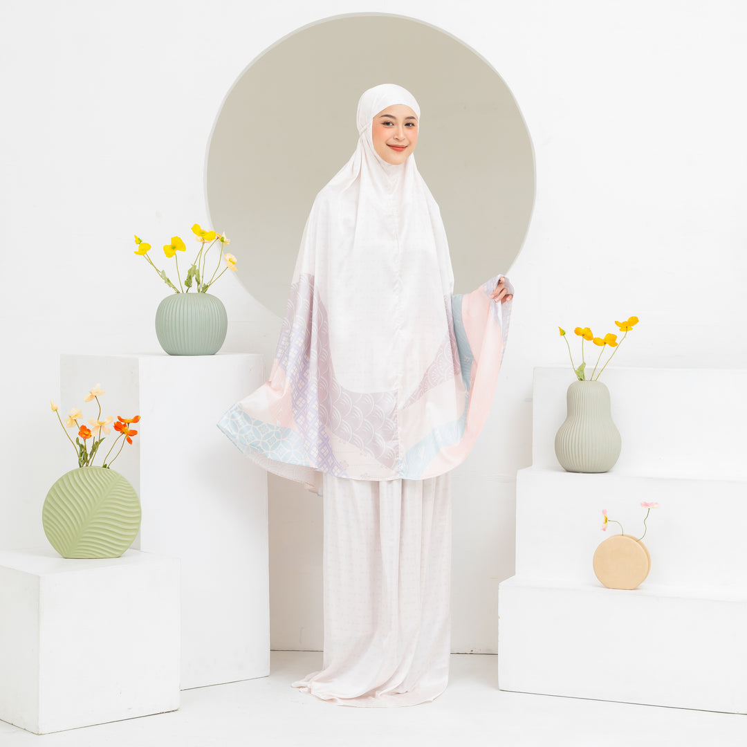 INAYA Prayer Wear Set + Pouch + Mini Padded Prayer Mat