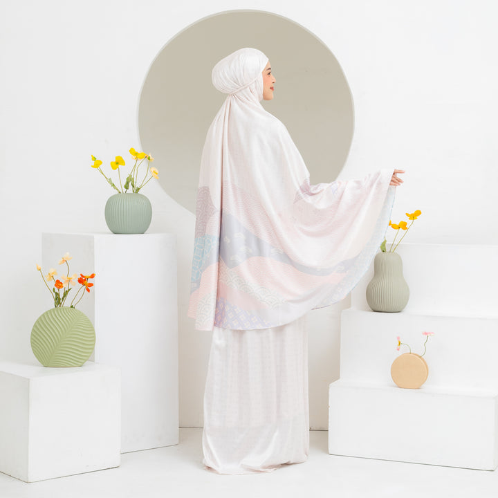 INAYA Prayer Wear Set + Pouch + Mini Padded Prayer Mat