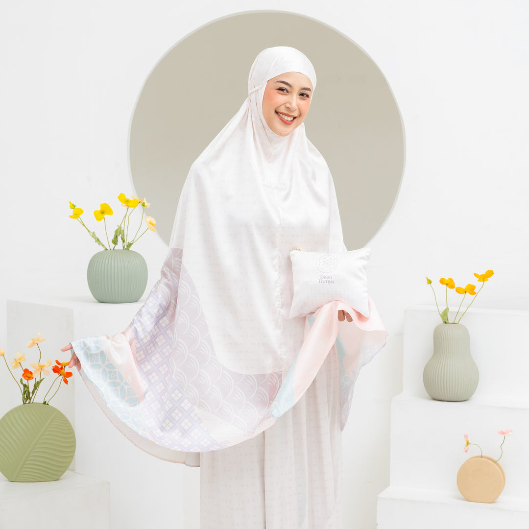 INAYA Prayer Wear Set + Pouch + Mini Padded Prayer Mat