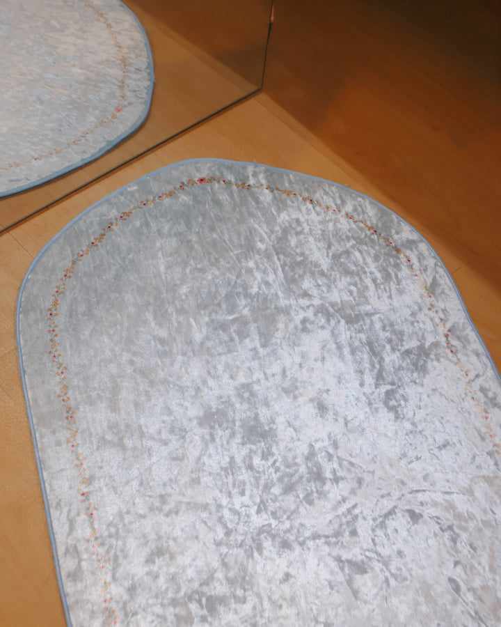 LIYA Floral Velvet Prayer Mat