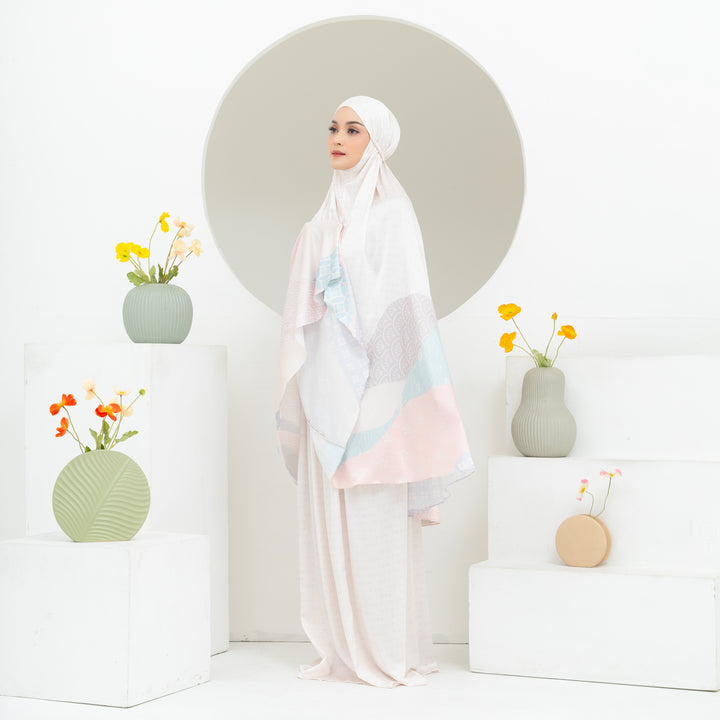 INAYA Prayer Wear Set + Pouch + Mini Padded Prayer Mat