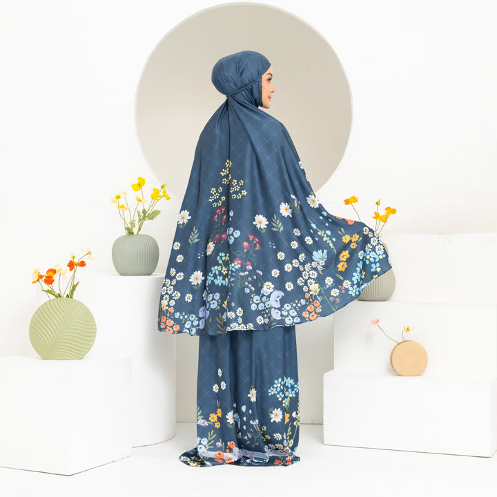 INAYA Prayer Wear Set + Pouch + Mini Padded Prayer Mat