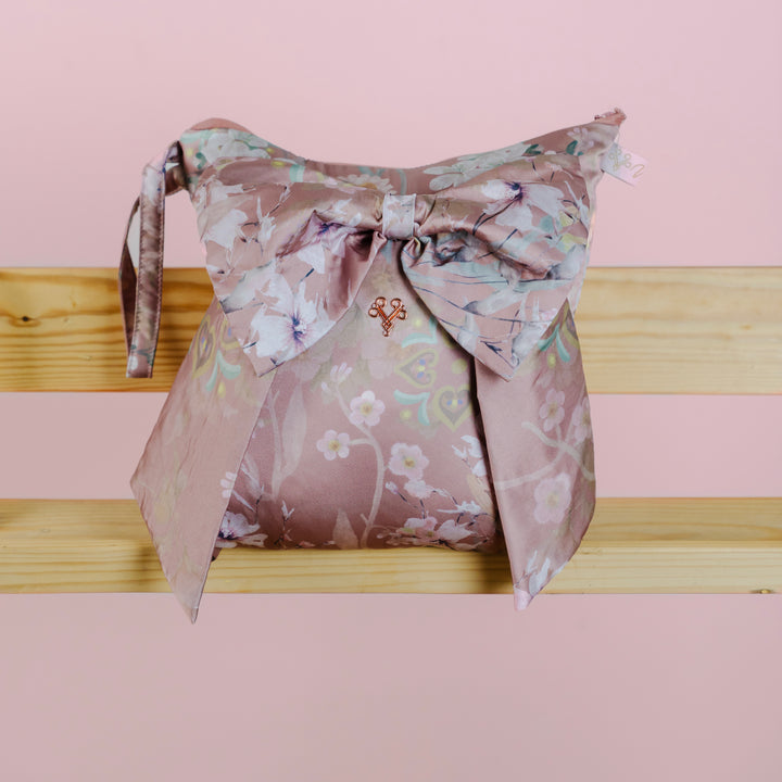 GRETTA Prayer Wear + Pouch