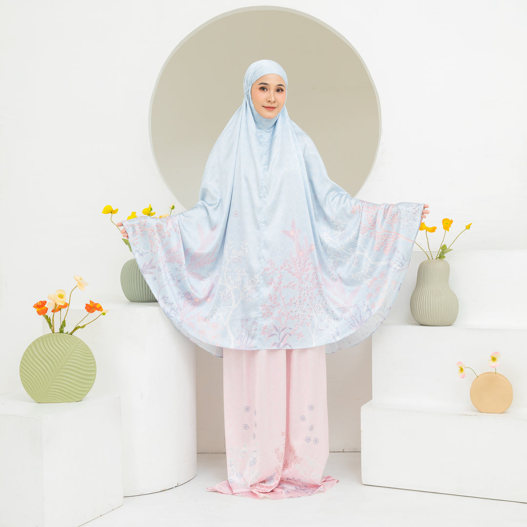 INAYA Prayer Wear Set + Pouch + Mini Padded Prayer Mat