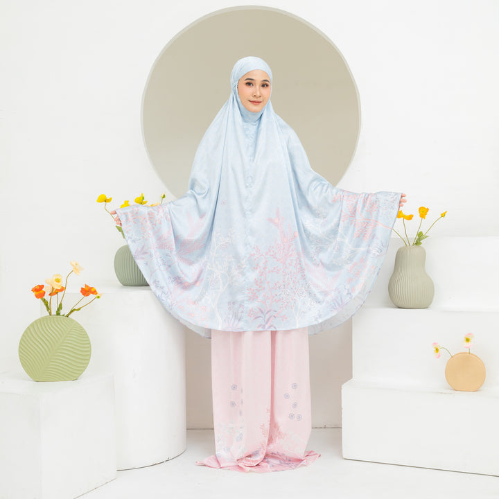 INAYA Prayer Wear Set + Pouch + Mini Padded Prayer Mat