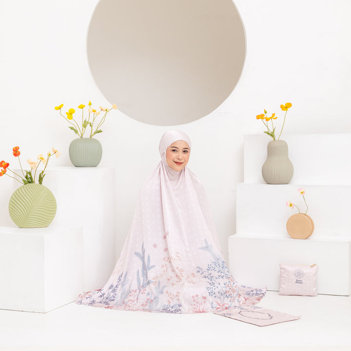 INAYA Prayer Wear Set + Pouch + Mini Padded Prayer Mat