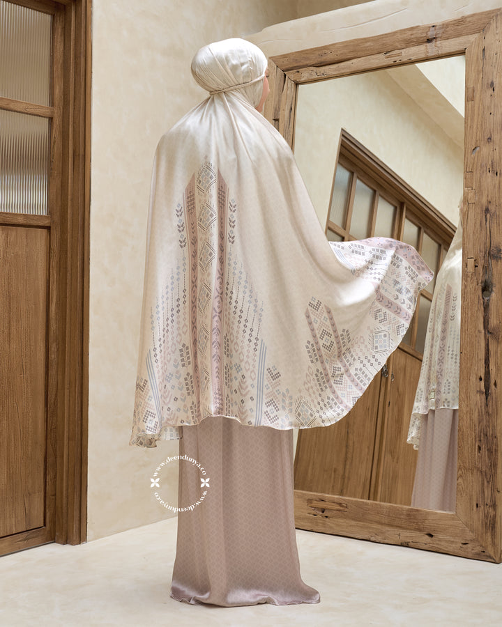 ELIYA Prayer Wear Set with Pouch