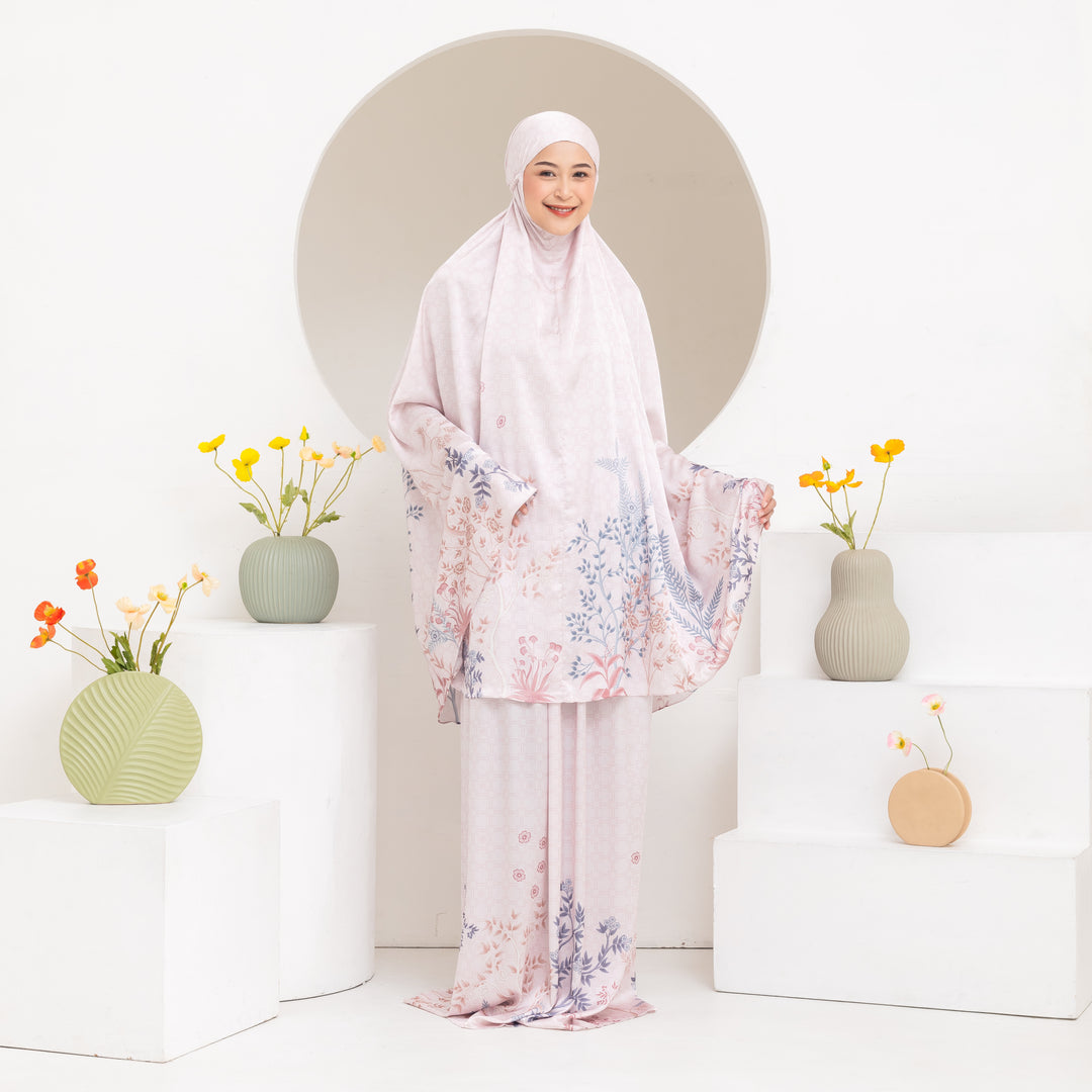 INAYA Prayer Wear Set + Pouch + Mini Padded Prayer Mat