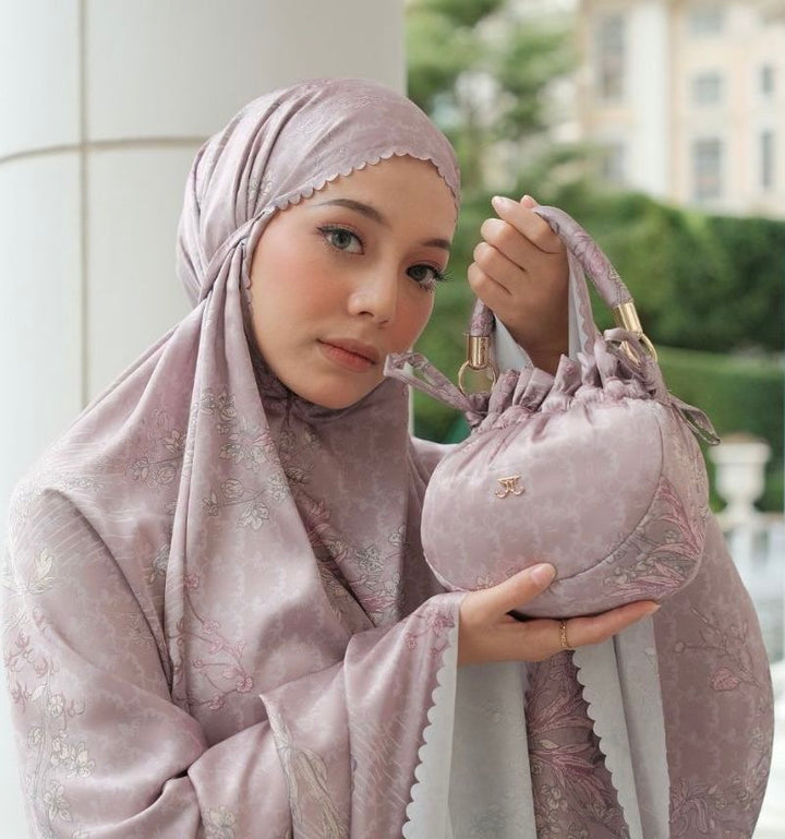 IZARA Prayer Wear + Pouch