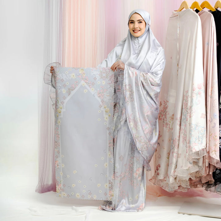 ADELIA Prayer wear + Pouch + Prayer Mat