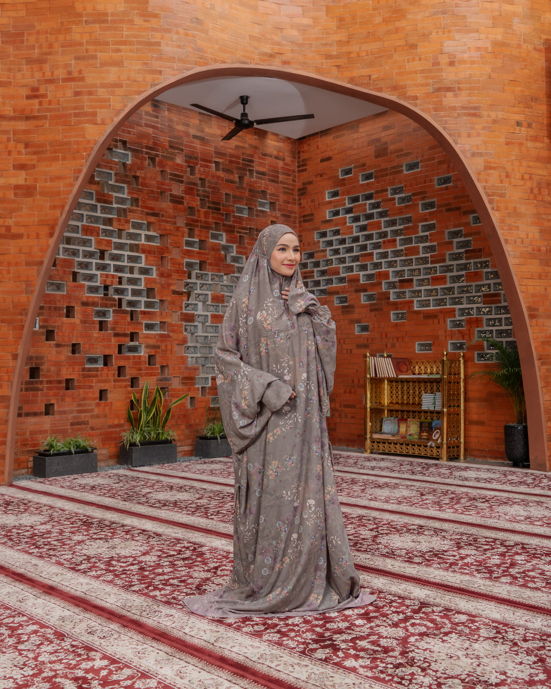 MARBELIA Prayer Wear  + Pouch + Prayer Mat