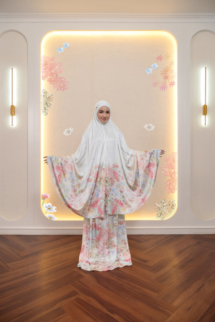 LAQIYA Prayer Wear + Pouch + Prayer Mat