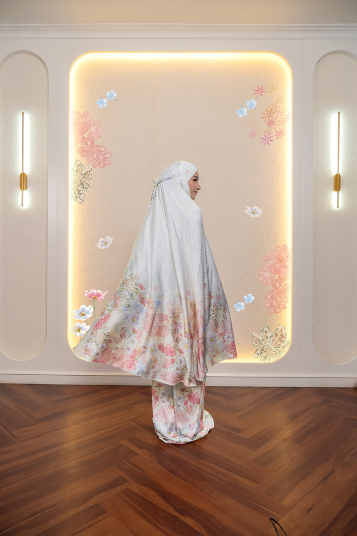 LAQIYA Prayer Wear + Pouch + Prayer Mat