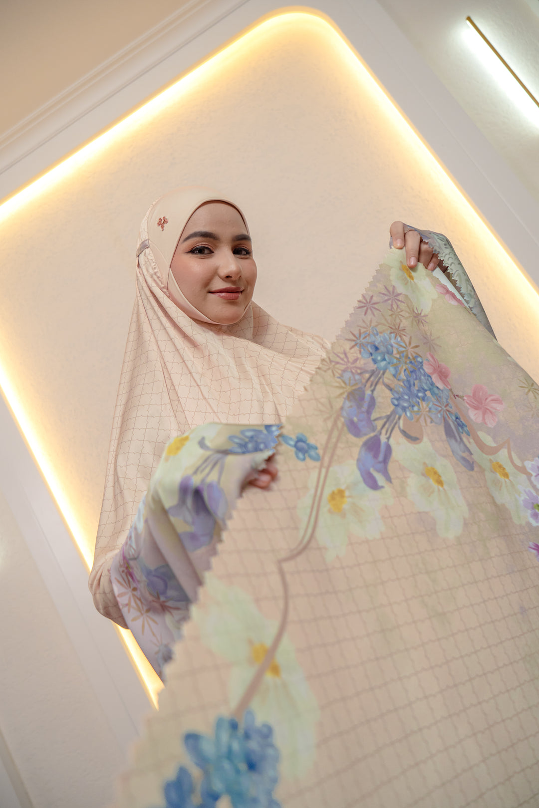 LAQIYA Prayer Wear + Pouch + Prayer Mat