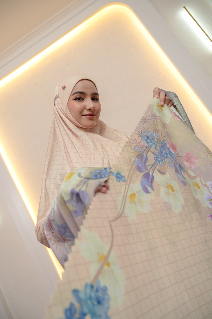 LAQIYA Prayer Wear + Pouch + Prayer Mat