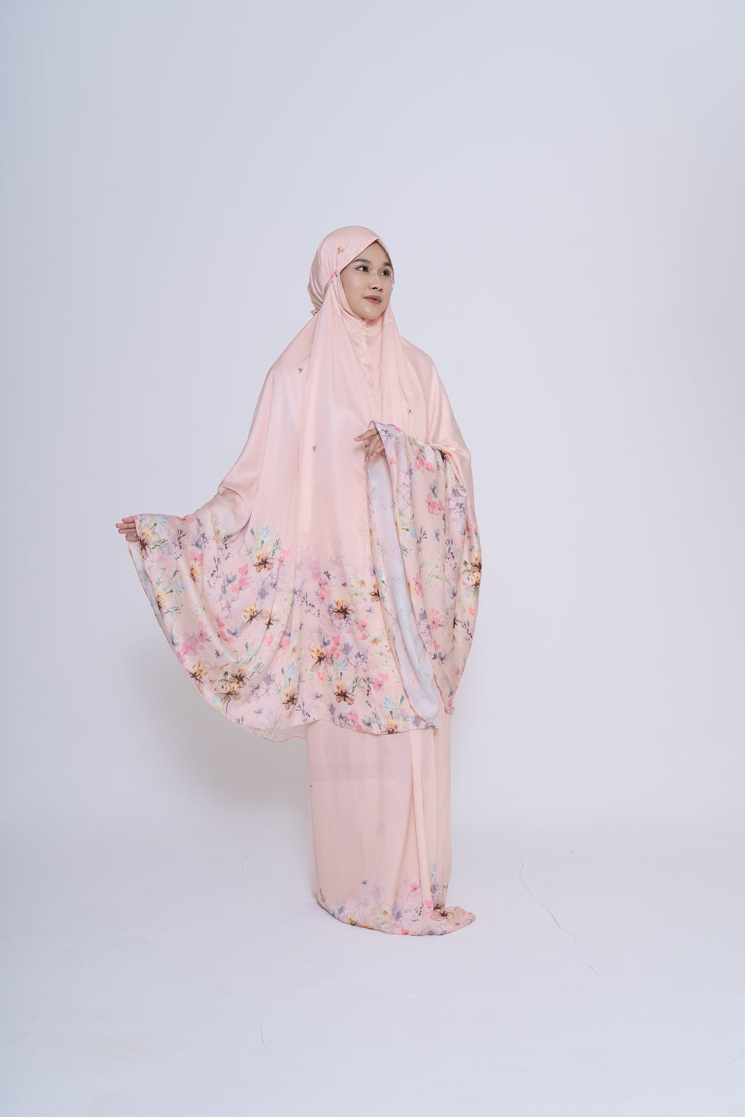 NADEEFA Prayer Wear + Pouch + Prayer Mat