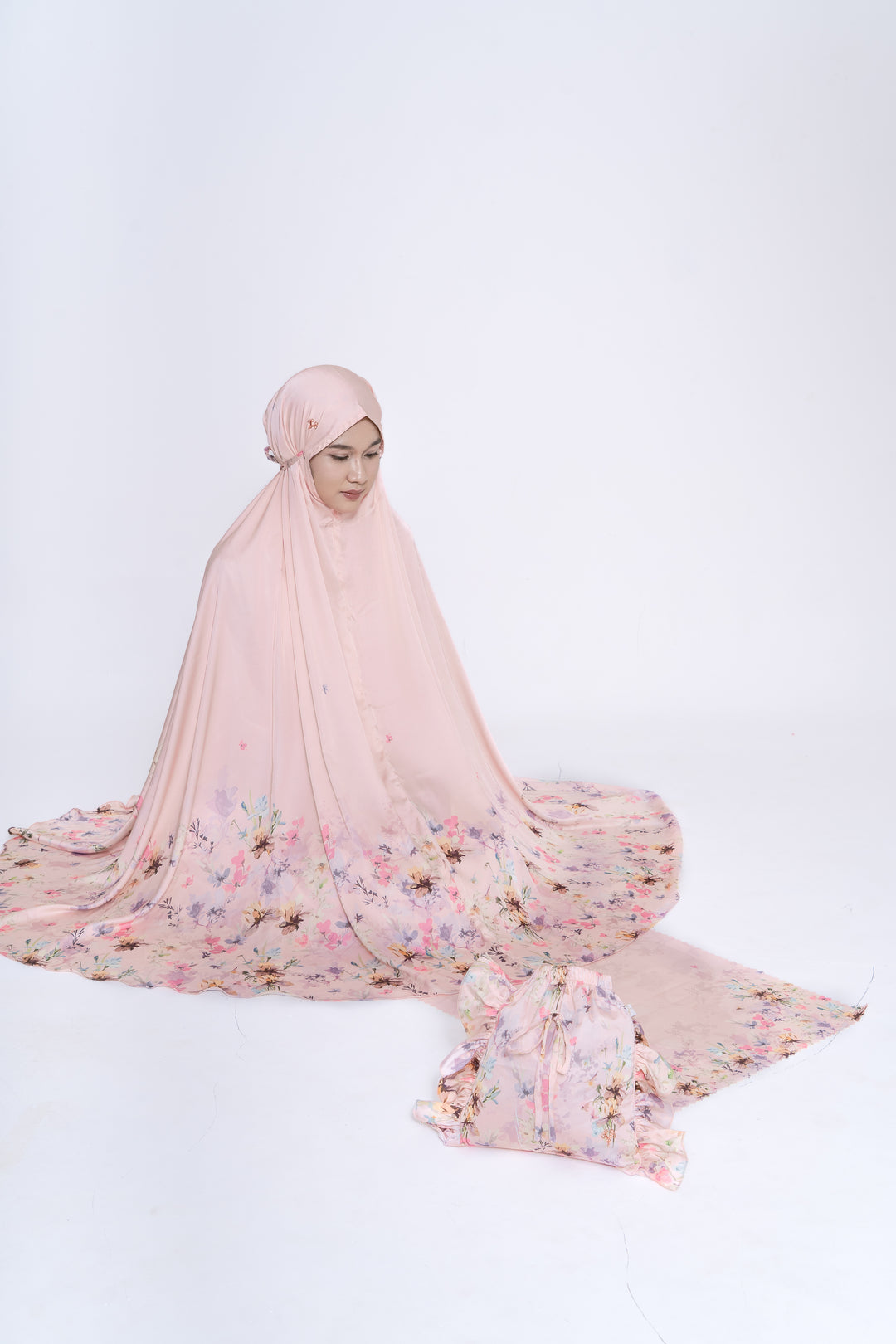 NADEEFA Prayer Wear + Pouch + Prayer Mat