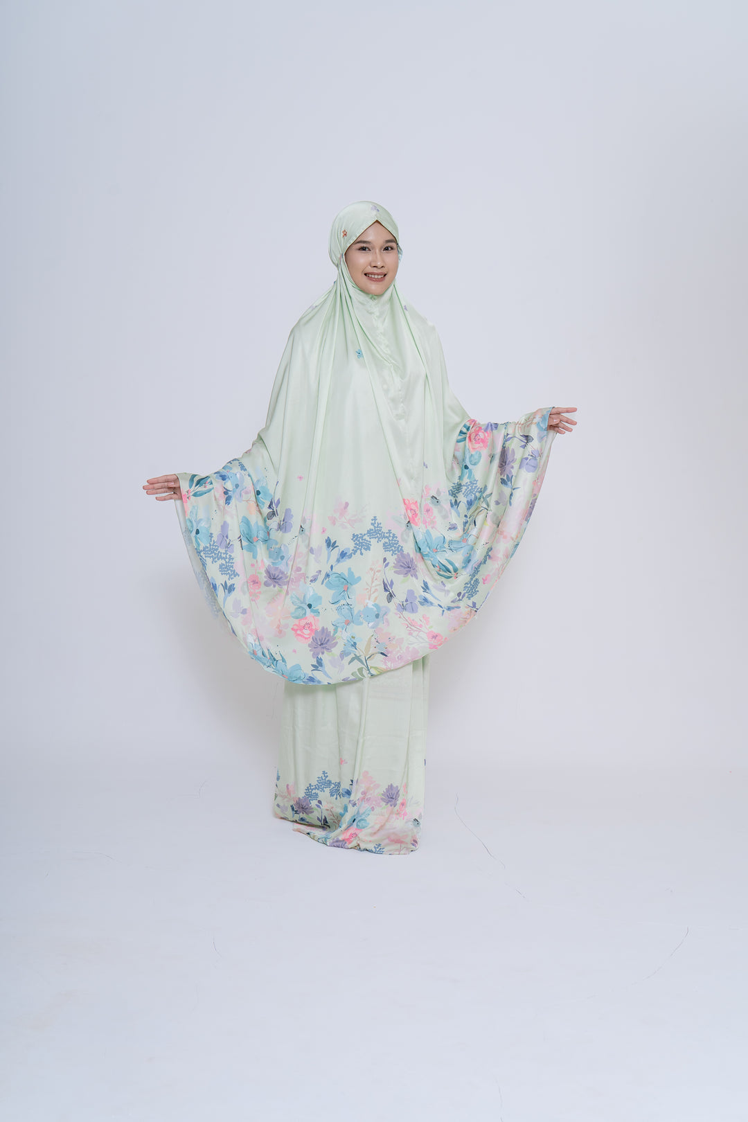 NADEEFA Prayer Wear + Pouch + Prayer Mat