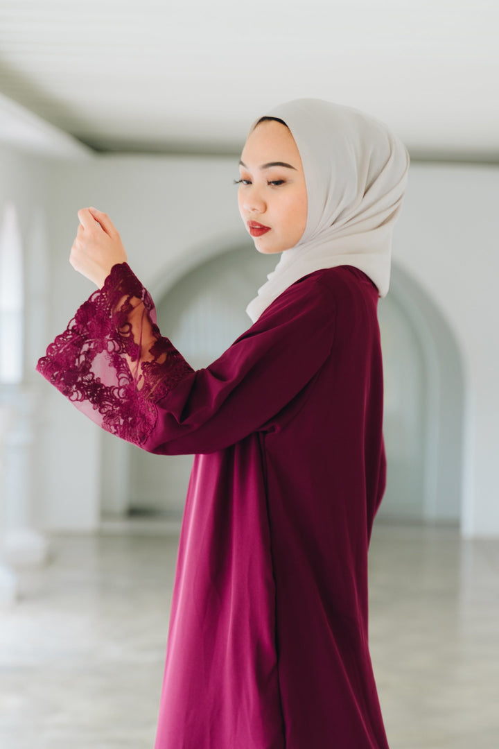 AMORA Premium Lace Abaya