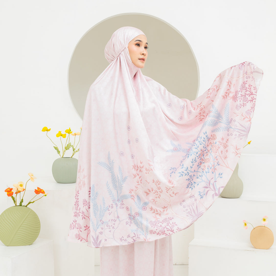 INAYA Prayer Wear Set + Pouch + Mini Padded Prayer Mat