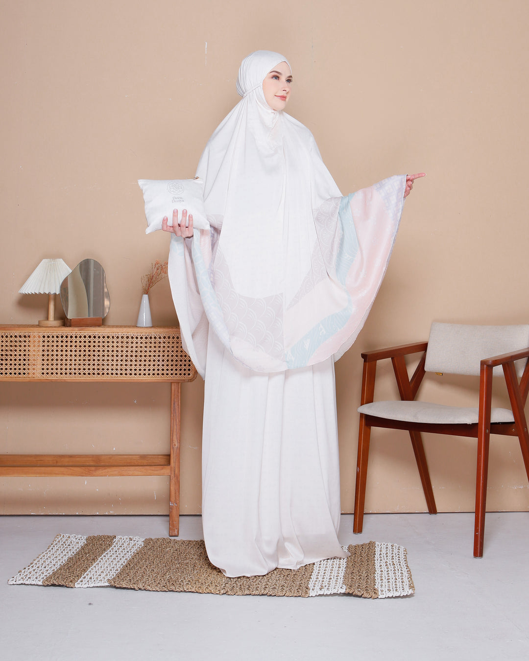 INAYA Prayer Wear Set + Pouch + Mini Padded Prayer Mat