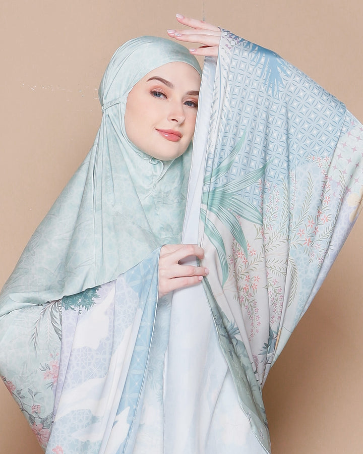INAYA Prayer Wear Set with Pouch