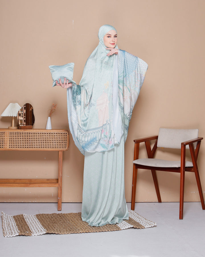 INAYA Prayer Wear Set with Pouch