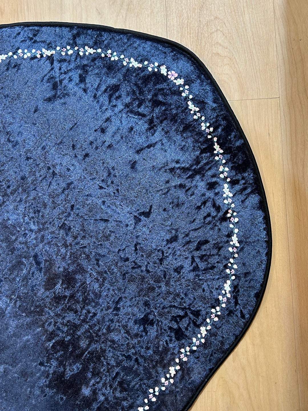 LIYA Floral Velvet Prayer Mat