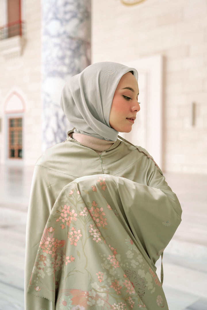 YENI VALIDE Prayer Wear + Pouch + Prayer Mat