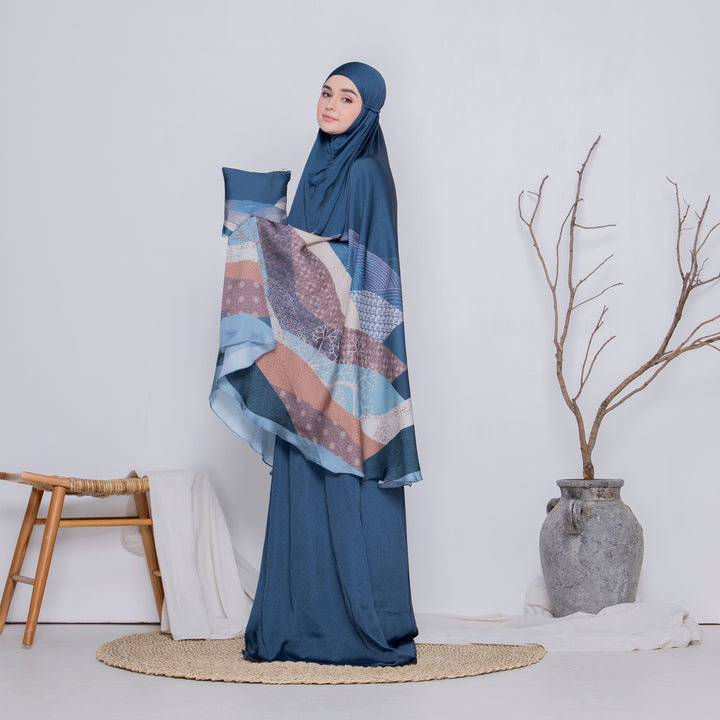 INAYA Prayer Wear Set + Pouch + Mini Padded Prayer Mat