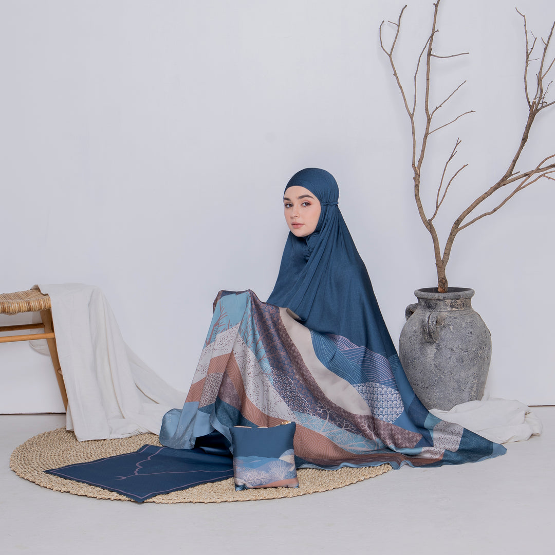 INAYA Prayer Wear Set + Pouch + Mini Padded Prayer Mat