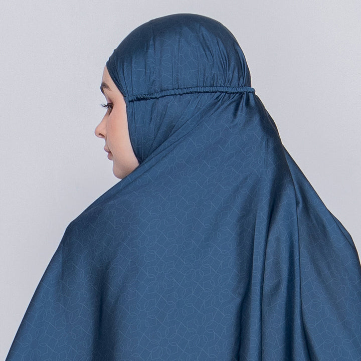 INAYA Prayer Wear Set + Pouch + Mini Padded Prayer Mat