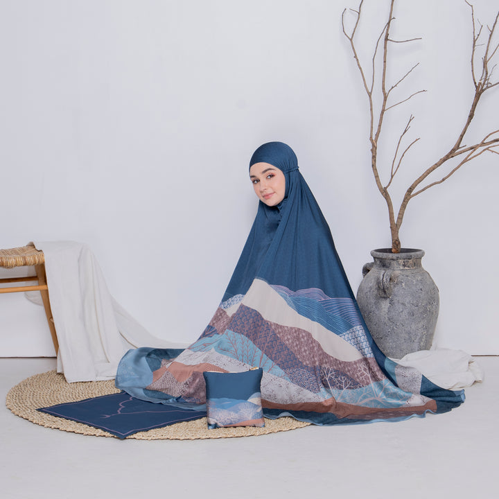 INAYA Prayer Wear Set + Pouch + Mini Padded Prayer Mat