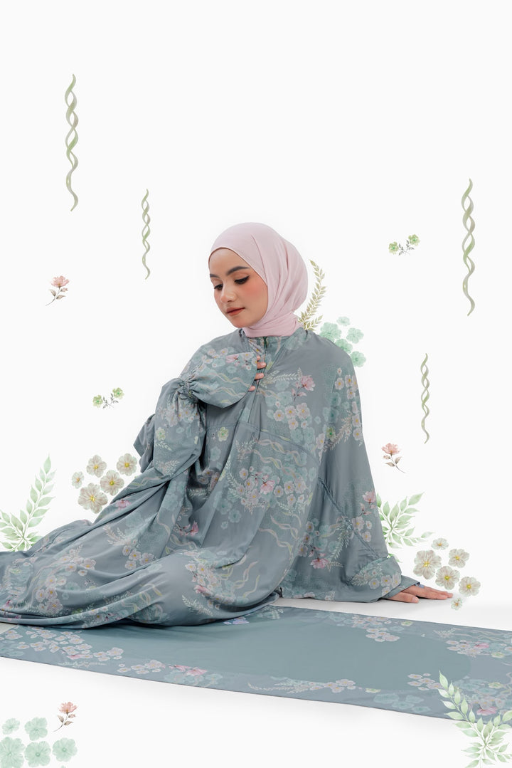 Fateema Travel Prayer Wear + Prayer Mat + Pouch