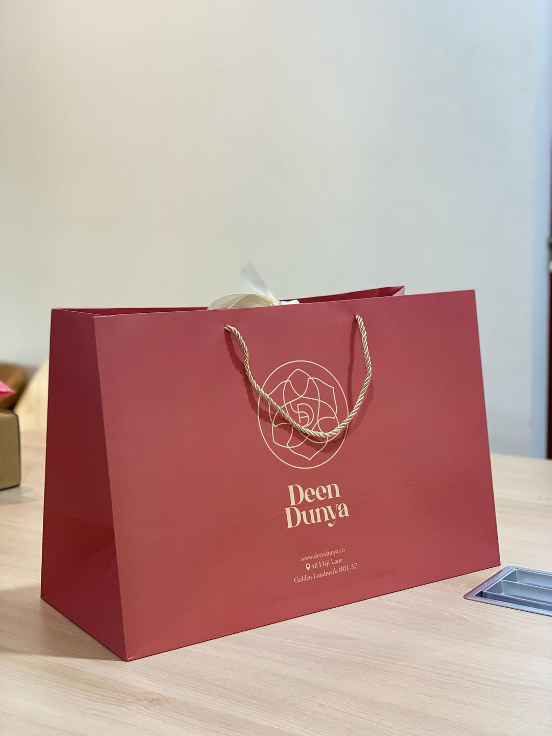 Deen Dunya Signature Gift Bag