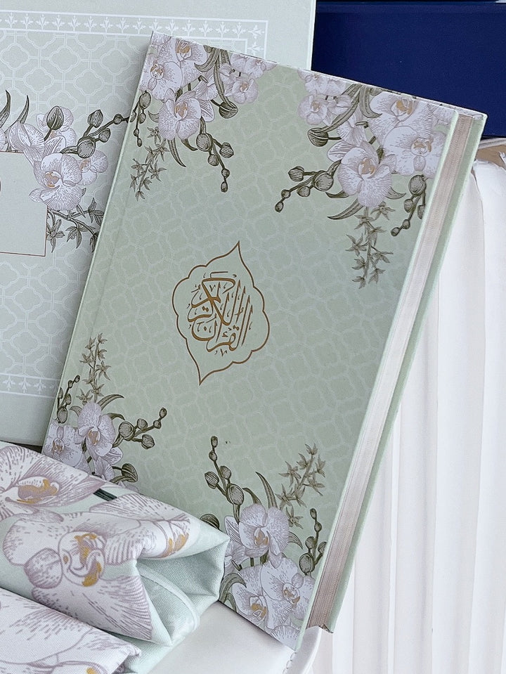 Lux Quran with Rumi and Malay Translation (DEFECT)