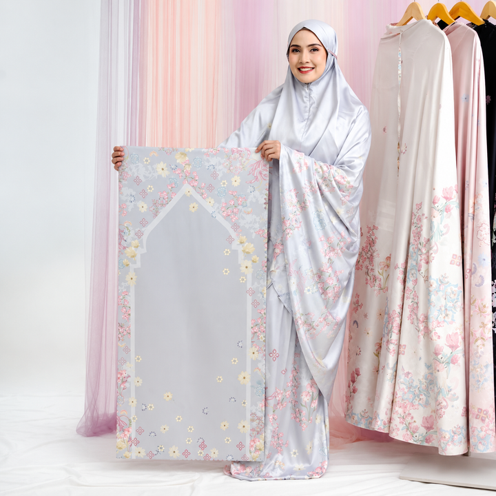 ADELIA Prayer wear + Pouch + Prayer Mat