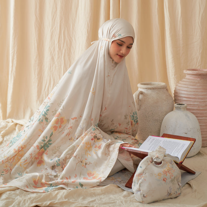 RANIA Prayer Wear + Pouch + Prayer Mat