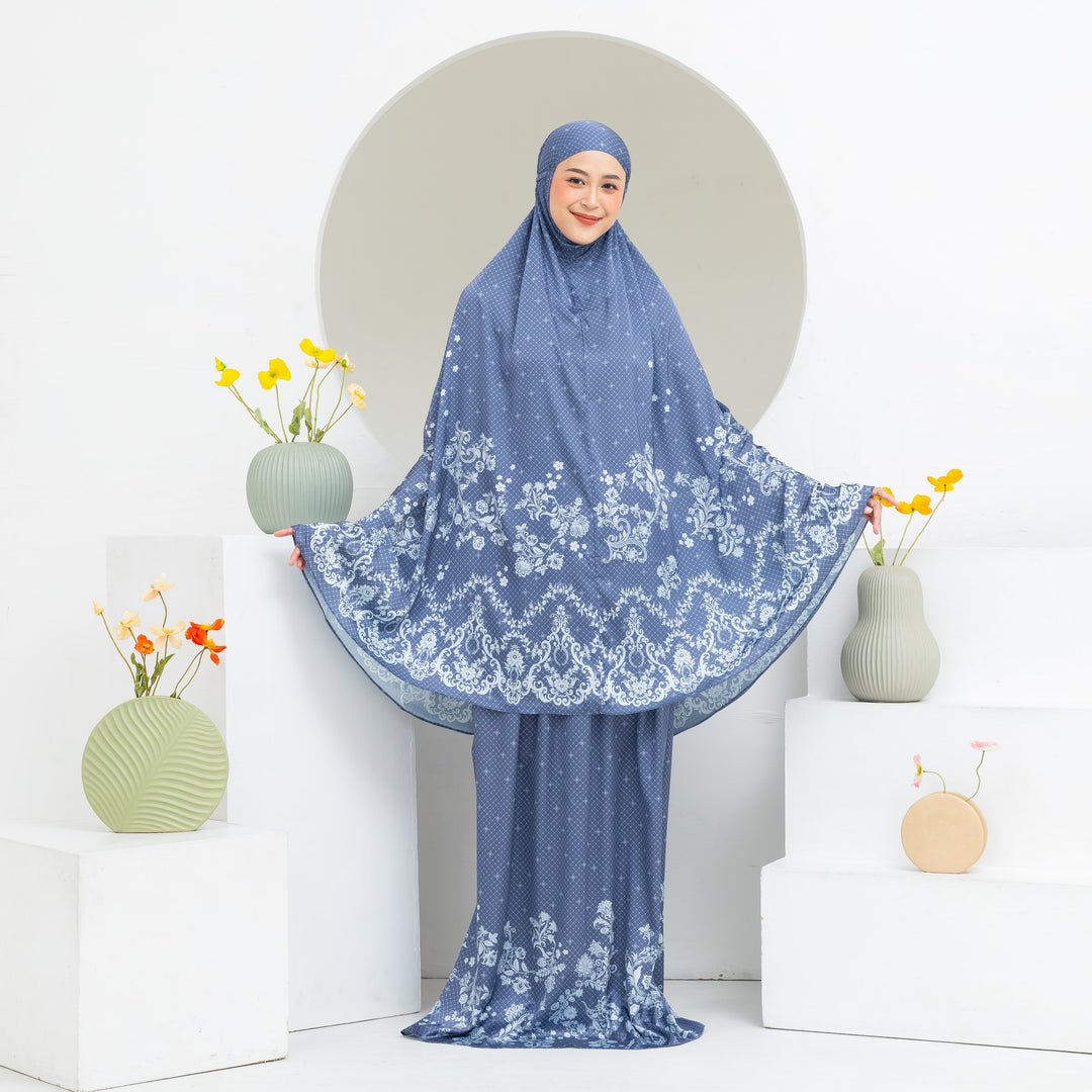 INAYA Prayer Wear Set + Pouch + Mini Padded Prayer Mat (DISPLAY)