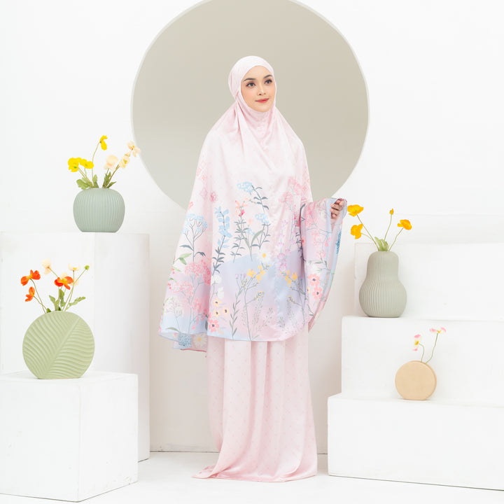 INAYA Prayer Wear Set + Pouch + Mini Padded Prayer Mat