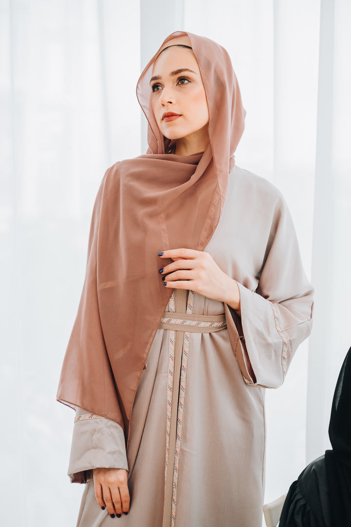 LYNNA Premium Abaya + Shawl